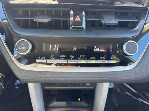 2025 Toyota Corolla Cross LE