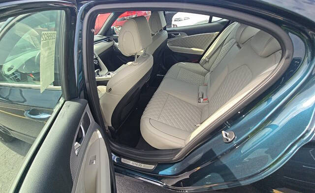 2023 Genesis G70