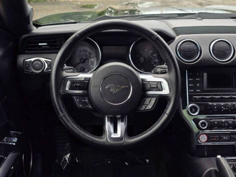 2017 Ford Mustang V6