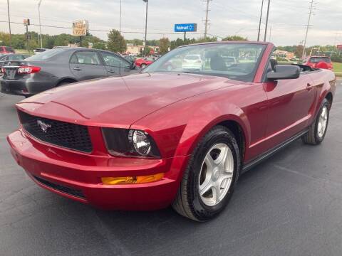 2006 Ford Mustang for sale at Auto Outlets USA in Rockford IL