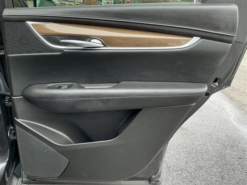 2017 Cadillac XT5 Platinum