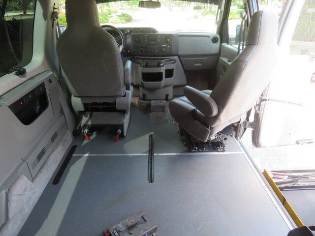 2013 Ford E-Series E-150 XLT