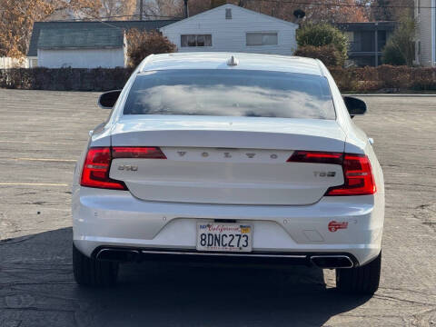 2018 Volvo S90 T8 Inscription