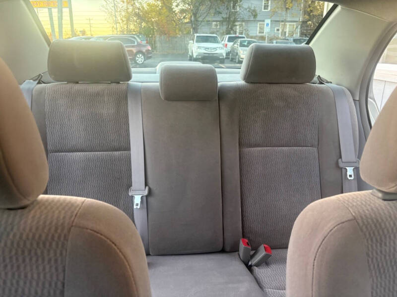 2005 Toyota Corolla LE