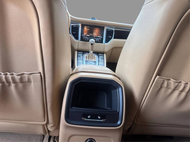 2015 Porsche Macan S