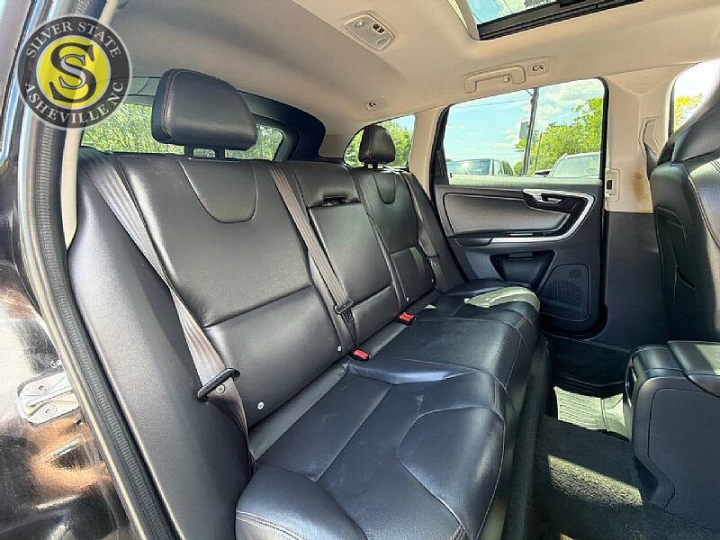 2017 Volvo XC60 T5 Dynamic
