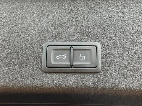 2021 Audi e-tron quattro Premium Plus