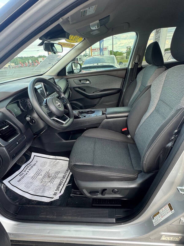 2022 Nissan Rogue SV