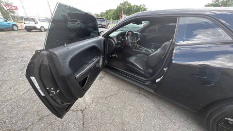 2015 Dodge Challenger R/T Plus Shaker