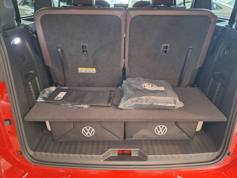 2025 Volkswagen ID. Buzz Pro S Plus 4Motion