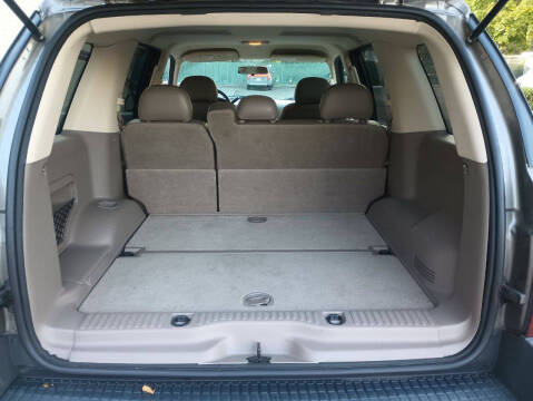 2004 Ford Explorer XLS