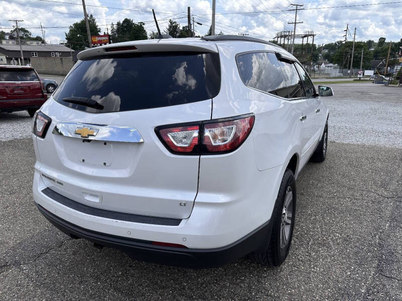 2017 Chevrolet Traverse LT