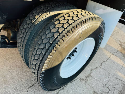 2008 Freightliner M2 106