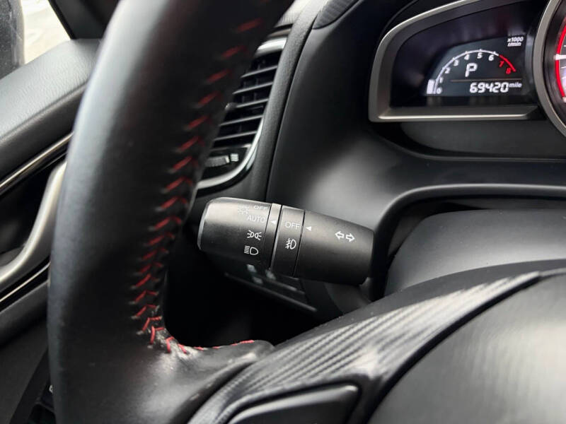 2016 Mazda MAZDA3 i Touring