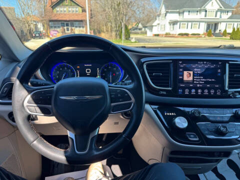 2018 Chrysler Pacifica Touring L Plus