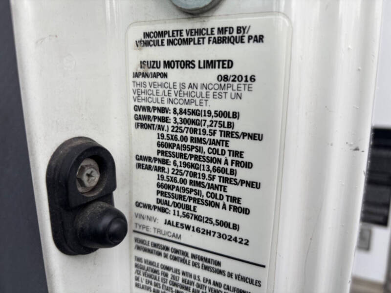 2017 Isuzu NRR 24FT Box Van