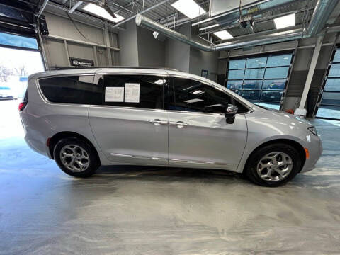 2023 Chrysler Pacifica Limited
