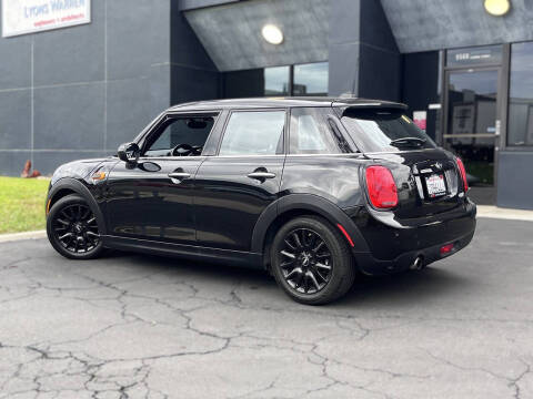 2017 MINI Hardtop 4 Door Cooper