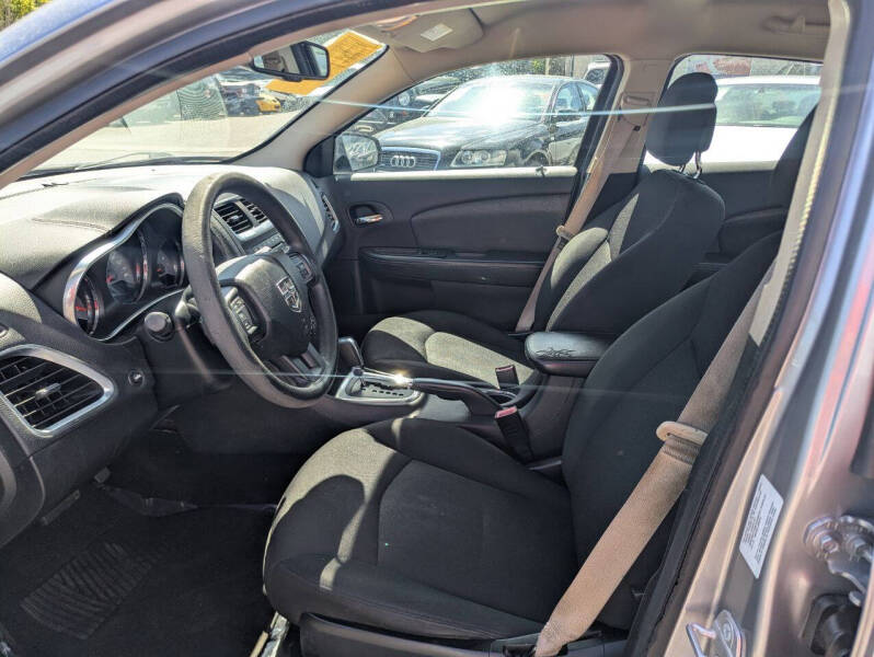 2014 Dodge Avenger SE