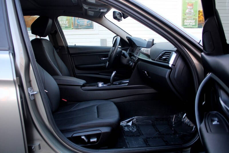 2018 BMW 3 Series 320i xDrive