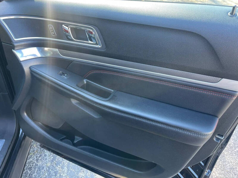 2016 Ford Explorer Sport