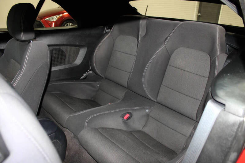 2016 Ford Mustang V6