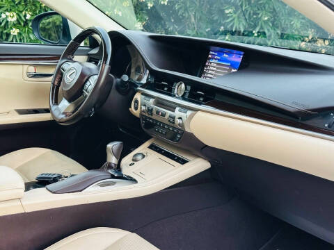 2017 Lexus ES 350