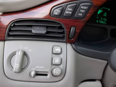 2004 Cadillac DeVille