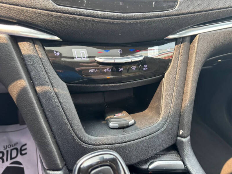 2021 Cadillac XT6 Luxury