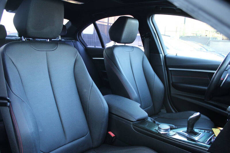 2017 BMW 3 Series 330i