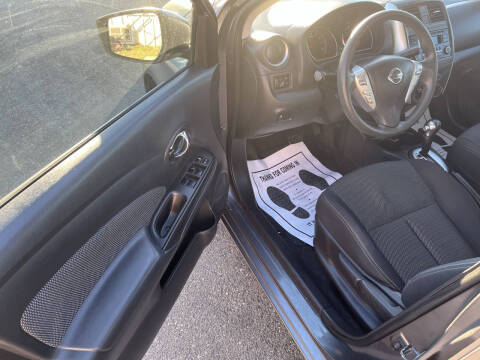 2016 Nissan Versa 1.6 SV