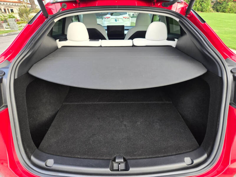 2023 Tesla Model Y Performance