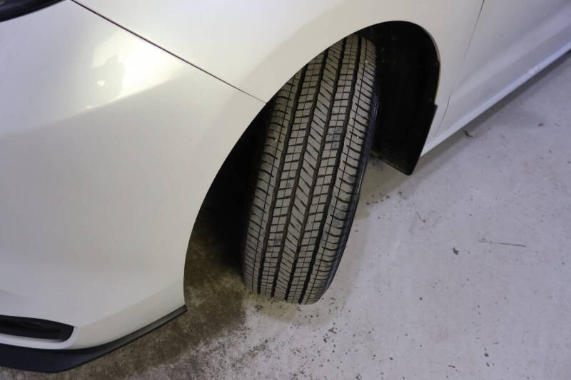 2025 Toyota Sienna XLE 8-Passenger