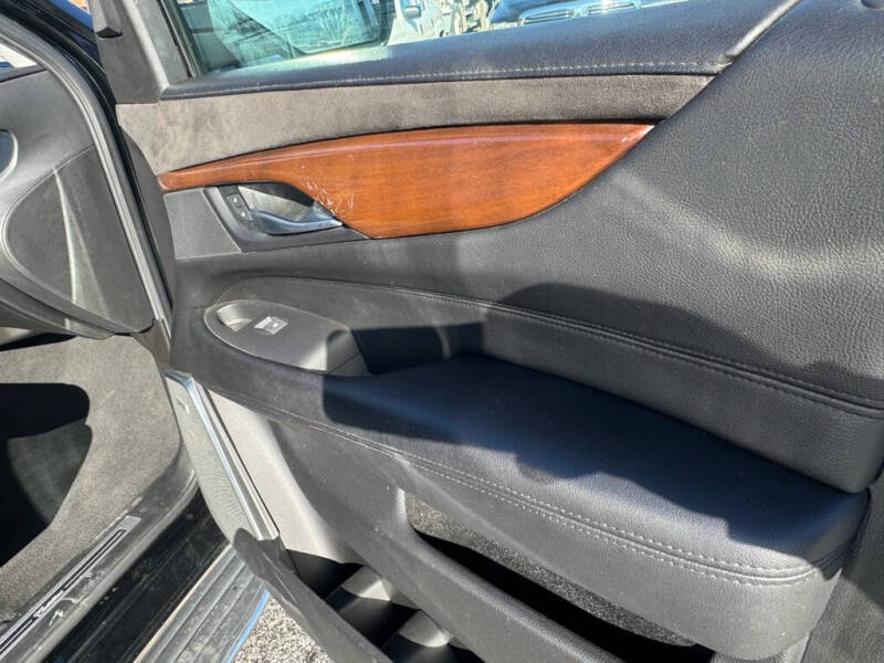 2018 Cadillac Escalade ESV Luxury