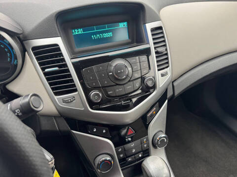 2014 Chevrolet Cruze LS Auto