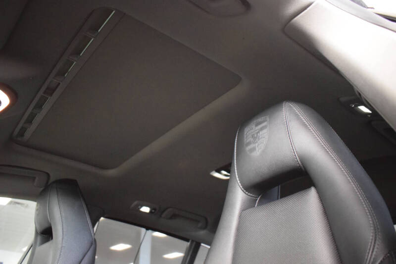 2016 Porsche Panamera Edition