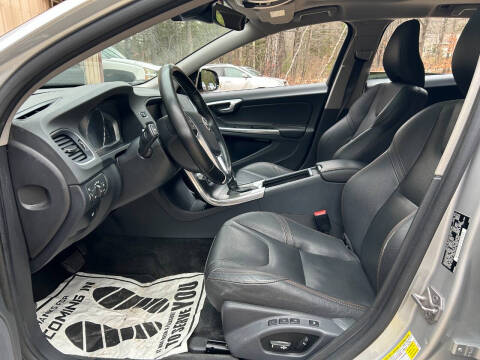 2016 Volvo V60 Cross Country T5