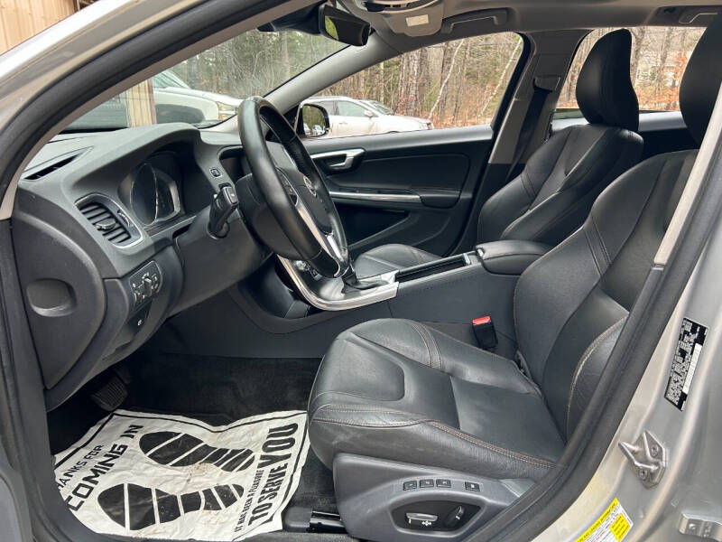 2016 Volvo V60 Cross Country T5