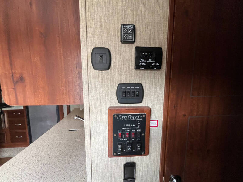 2016 Keystone Outback Superlite Retreat