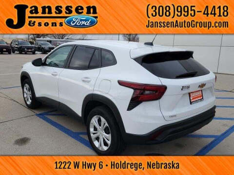 2025 Chevrolet Trax LS