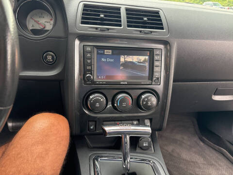 2010 Dodge Challenger SRT8