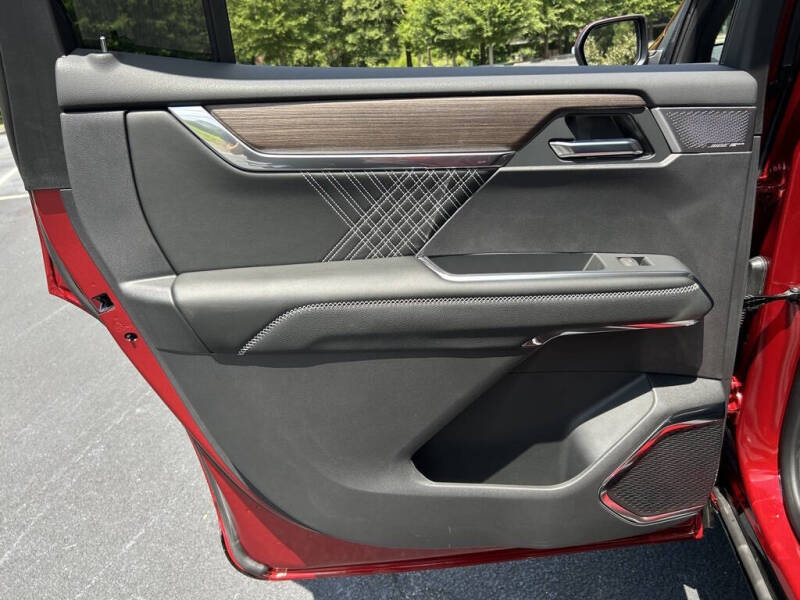 2025 GMC Acadia Denali