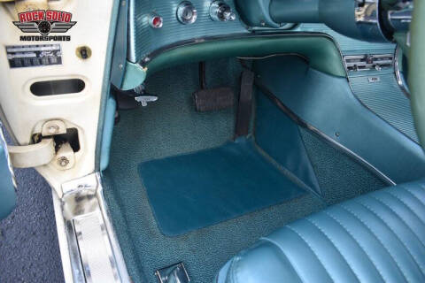 1962 Ford Thunderbird