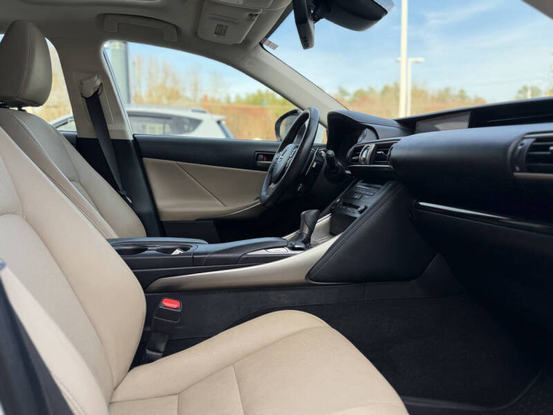 2019 Lexus IS 300