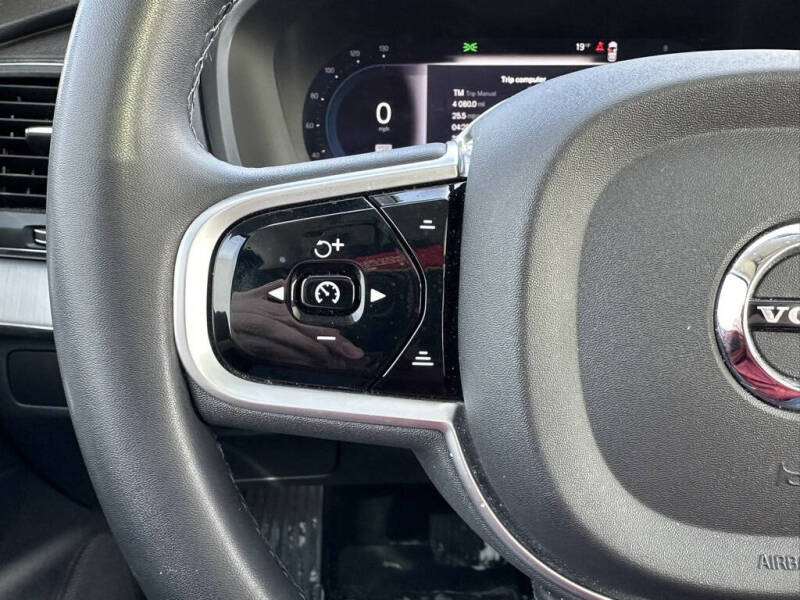 2023 Volvo XC90 B5 Core