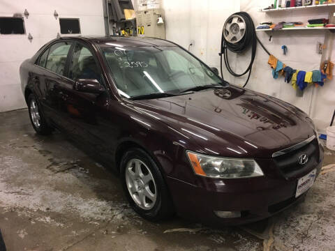 2006 Hyundai Sonata for sale at Gordon Auto Sales LLC in Sioux City IA