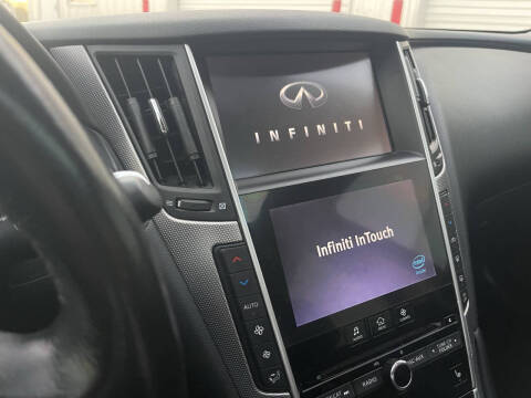 2015 Infiniti Q50 Premium