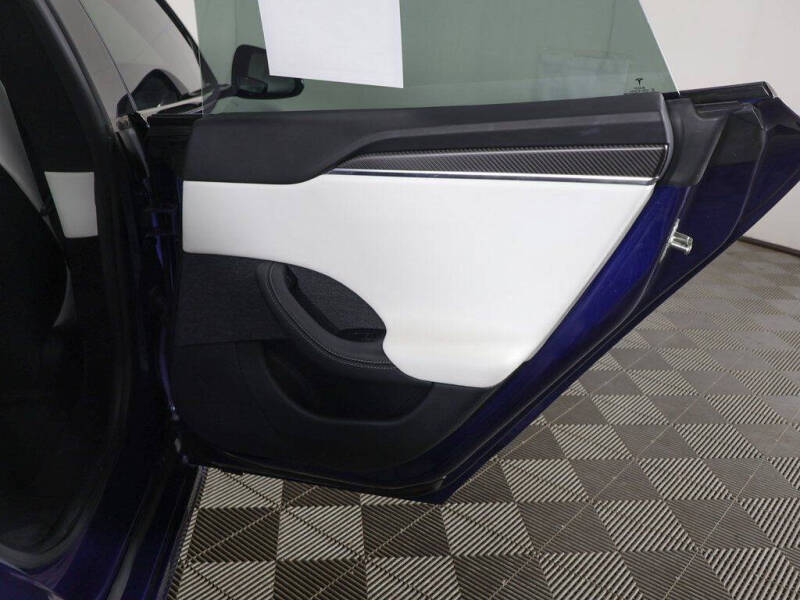 2023 Tesla Model S Plaid