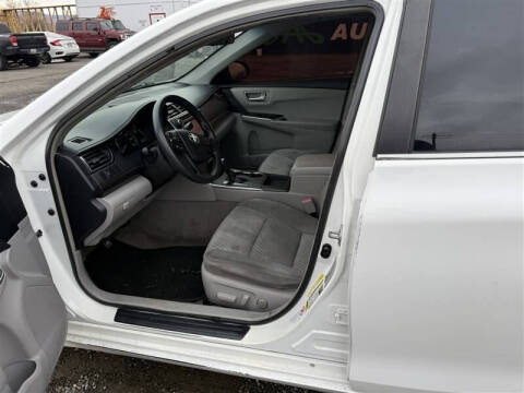 2015 Toyota Camry LE