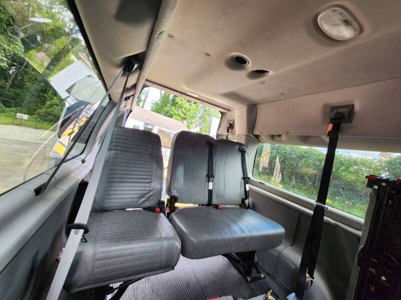 2009 Ford E-Series E-350 SD